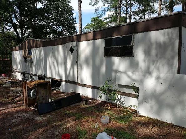 1842 Tumbleweed Dr, Dillon, SC 29536
