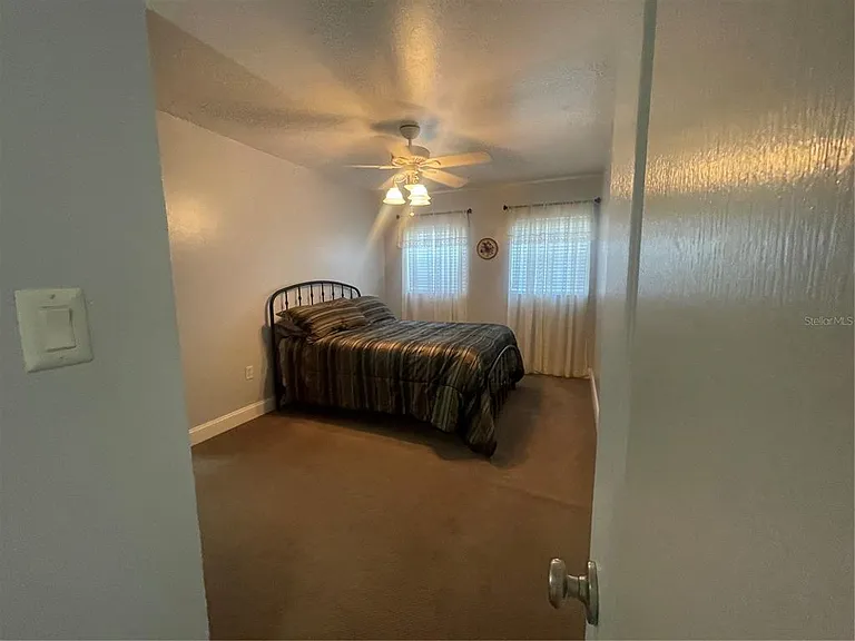 3030 W Helen Ave — Photo 22