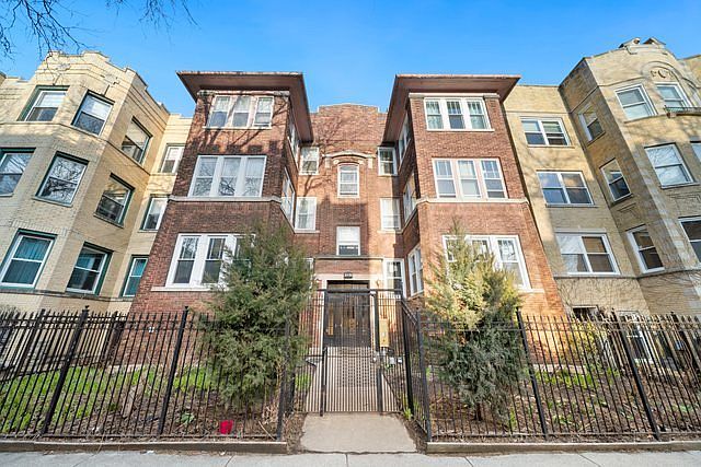 1st image of 7637 N Bosworth Ave #1