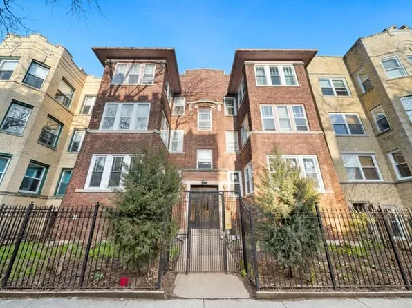 7637 N Bosworth Ave #1, Chicago, IL 60626