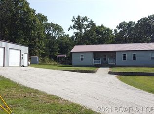13827 Hornet Dr, Versailles, MO 65084