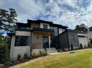 822 Cranbrook Rd, Raleigh, NC 27609