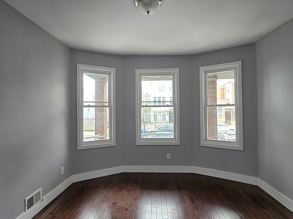4th image of 226 Freeman Ave #1
