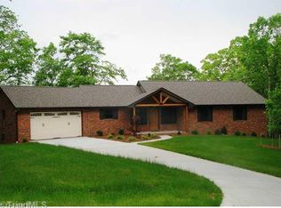 765 Dodson St, Walnut Cove, NC 27052