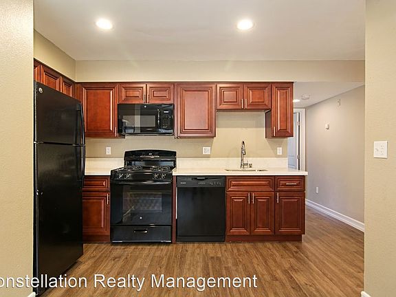 3rd image of 4019 Oakcrest Dr #6521107