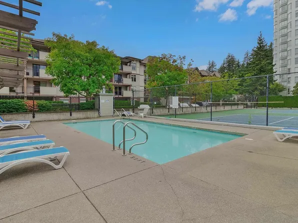 10088 148th St #111, Surrey, BC V3R 3M9