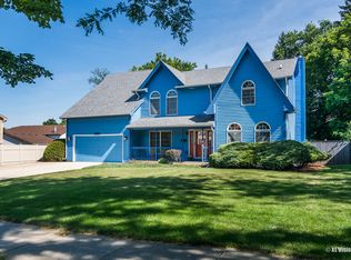 772 Wilson Ave, Glen Ellyn, IL 60137