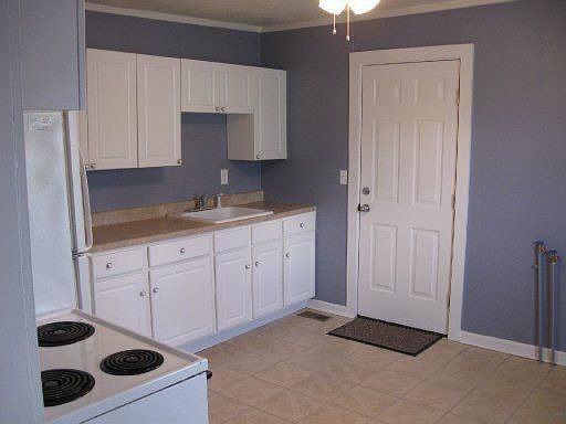 5th image of 117 James Ave