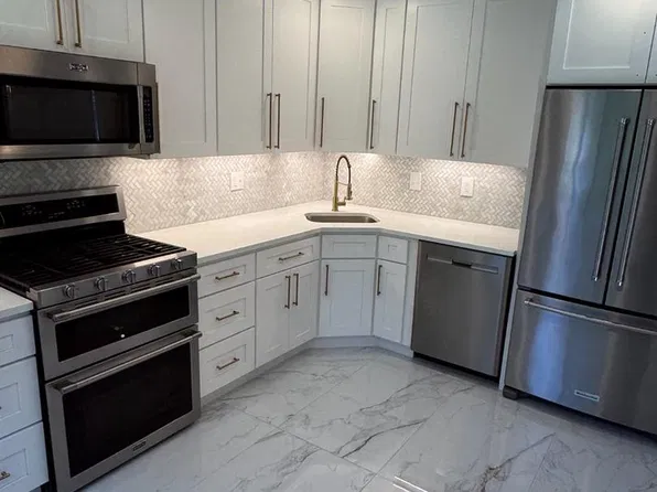 305 Kettering Ct, Marlton, NJ 08053