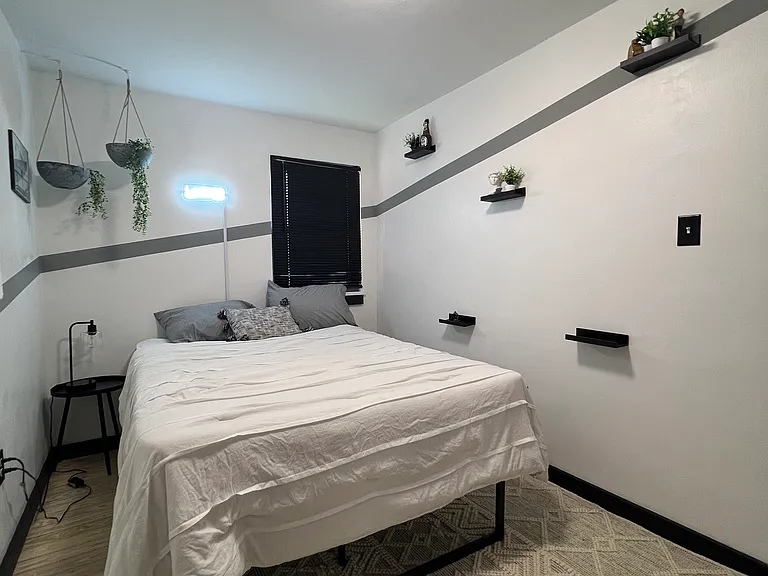 719 Washington Pl — Photo 14