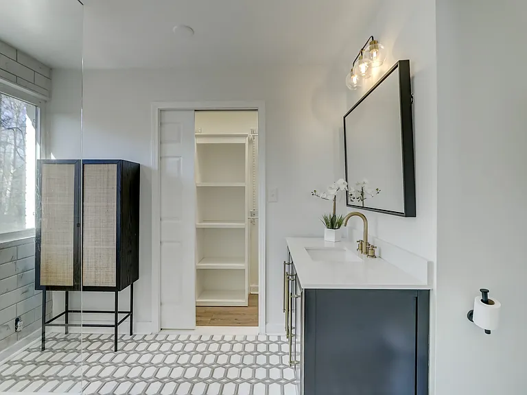 3325 Eastwood Dr — Photo 30