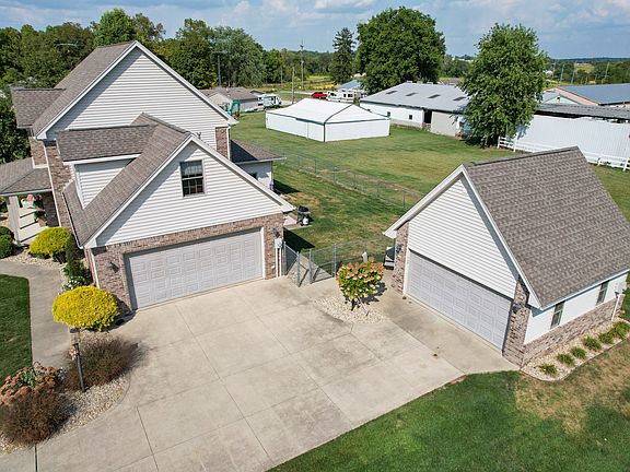 3rd image of 960 Buena Vista Dr