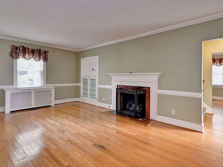 39 Westover Rd — Photo 12