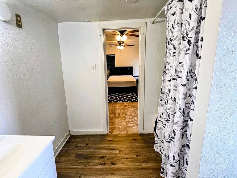 1008 Runnels St — Photo 14