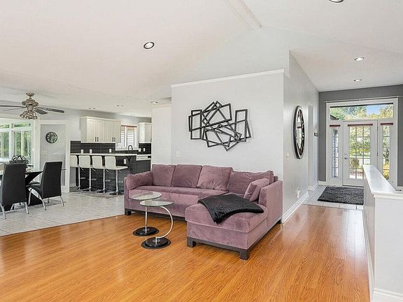 4th image of 10684 Mieras Dr NE