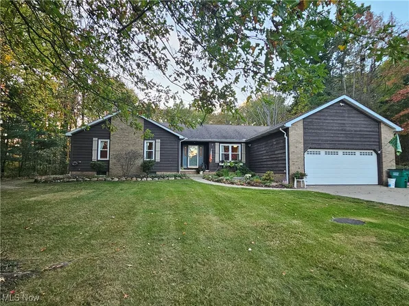 9060 Sandy Oaks Trl, Chardon, OH 44024