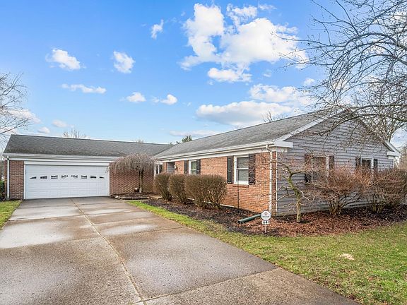 3rd image of 641 Brightwood Dr
