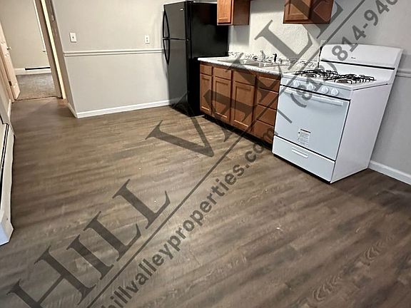 5th image of 2301 Hulman St APT A
