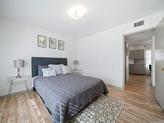 5th image of 778 UTOPIA LN