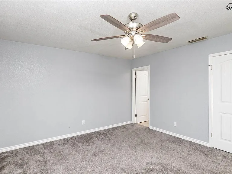 3035 Abbott Ave — Photo 20