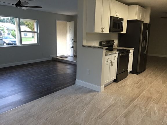5th image of 530 Banana Blvd