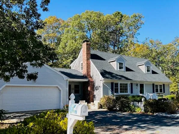 43 Canterbury Road, Yarmouth Port, MA 02675