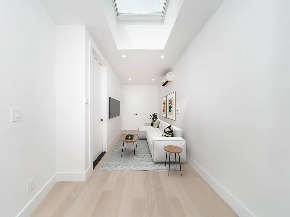 47 Saint Marks Pl #5E