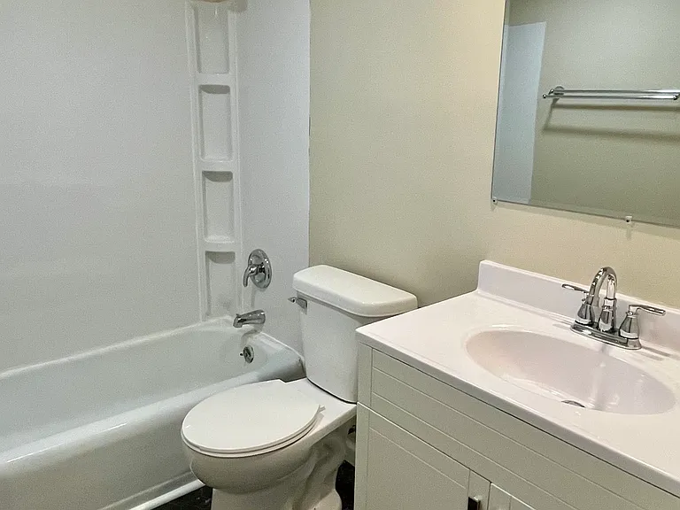 206 W Canedy St #1 — Photo 8