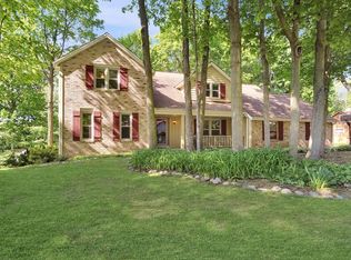 16900 Tanglewood Dr, Brookfield, WI 53005