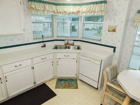 5th image of 34548 Green Arbor St