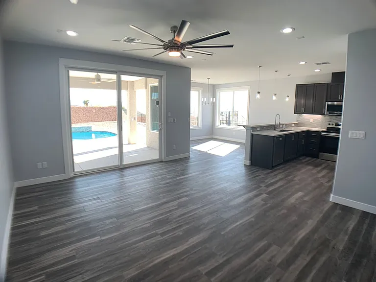 3050 Palisades Dr — Photo 8