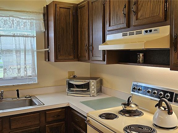 5th image of 62 Woodland Dr APT 201