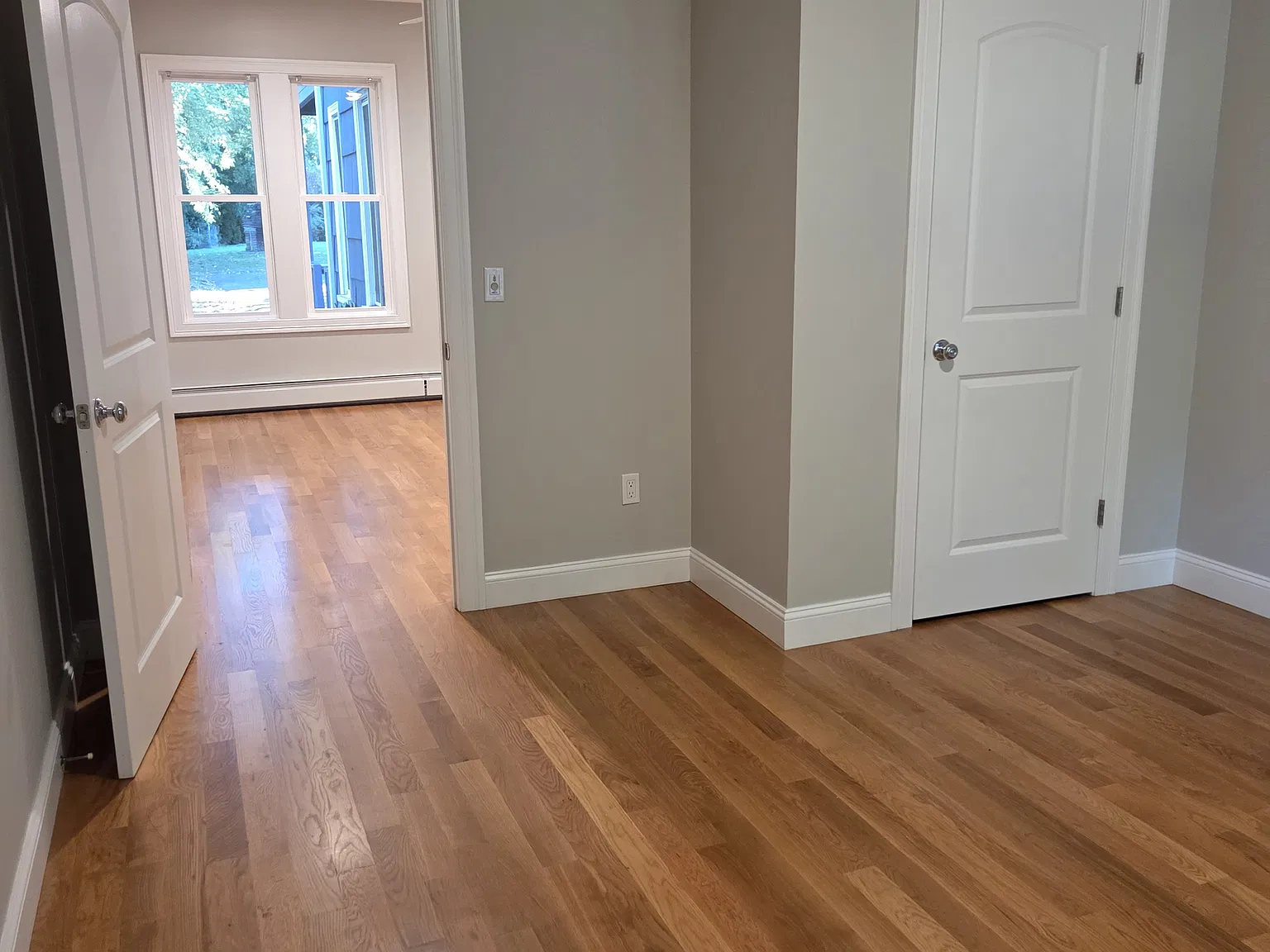 2 bed, 950 sqft, $2,100 — Photo 3