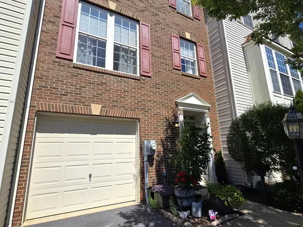 135 Pittman Ct, Stephens City, VA 22655
