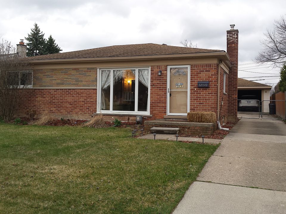 1st image of 32049 Mackenzie Dr