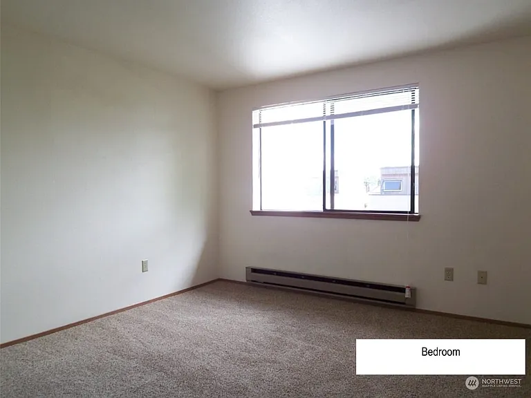 3026 Beacon Ave S #401 — Photo 16
