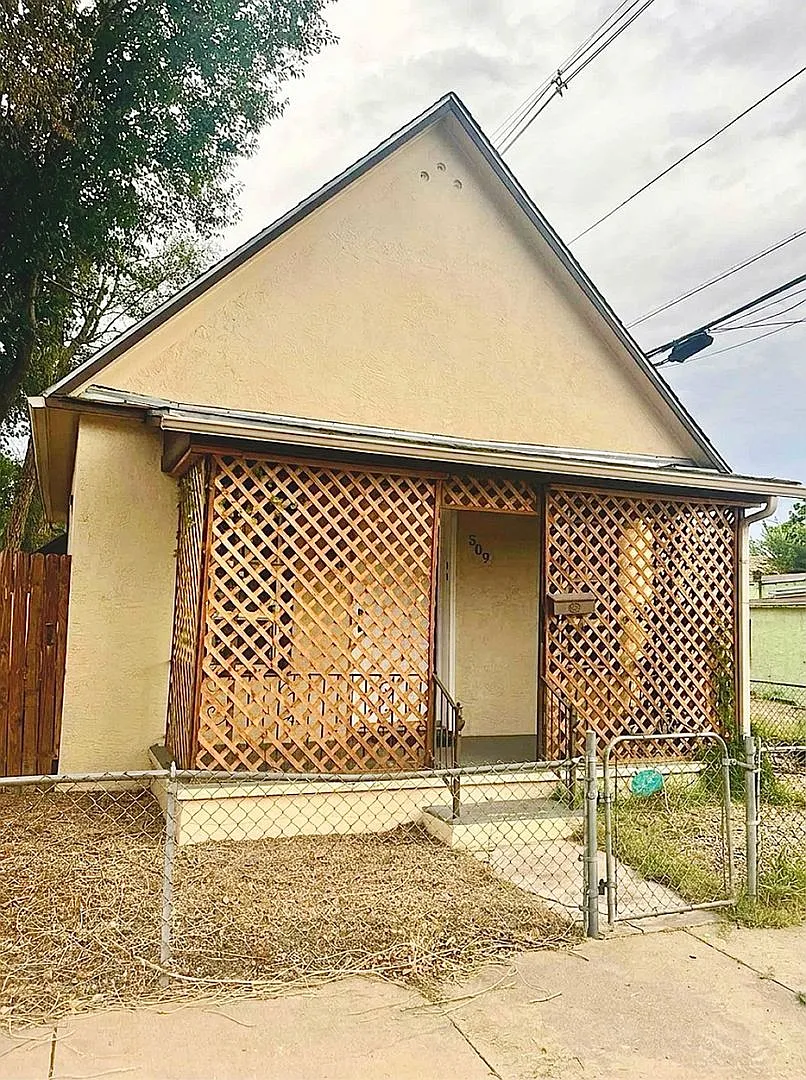 Cozy 2BR House in Pueblo — Photo 2
