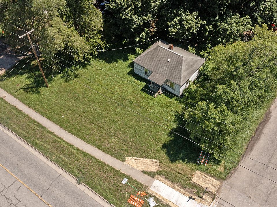 1st image of 617 W Allegan St