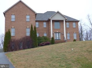 11042 Sani Ln, Hagerstown, MD 21742