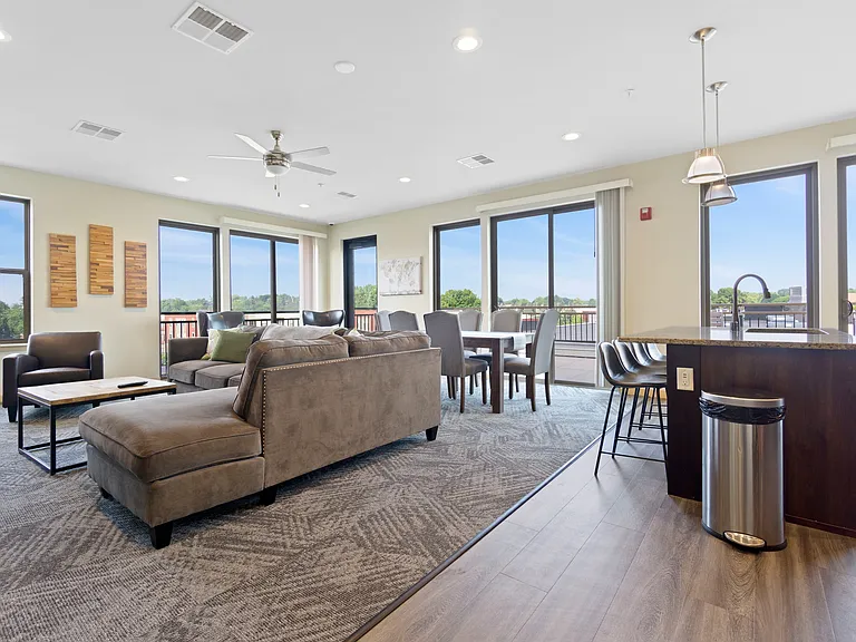 1505 Clubroom