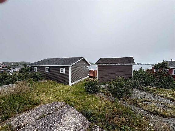 3rd image of 3B Messieurs Road