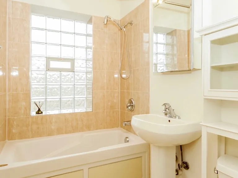 802 Dobson St #3 — Photo 9