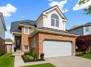 34 Waxwing Cres, Guelph, ON N1C 1E3