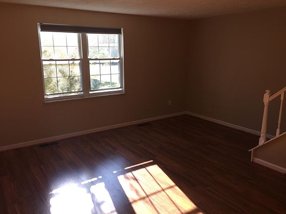 2nd image of 246 E Commons Dr