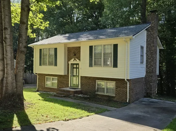 7621 Summerglen Dr, Raleigh, NC 27615