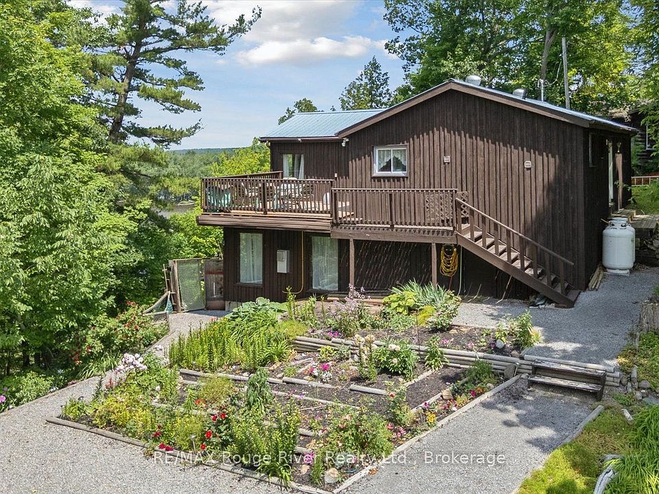 1st image of 739 Marble Point Rd