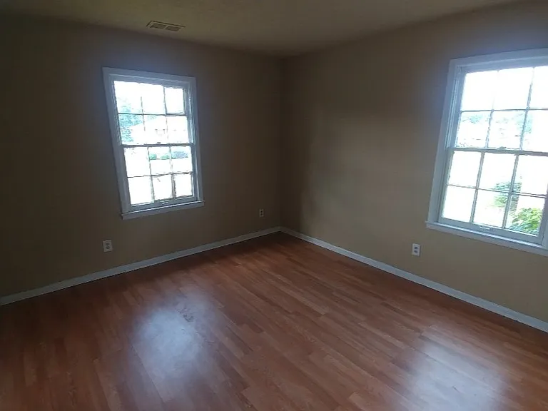 6005 Dickson Rd — Photo 13