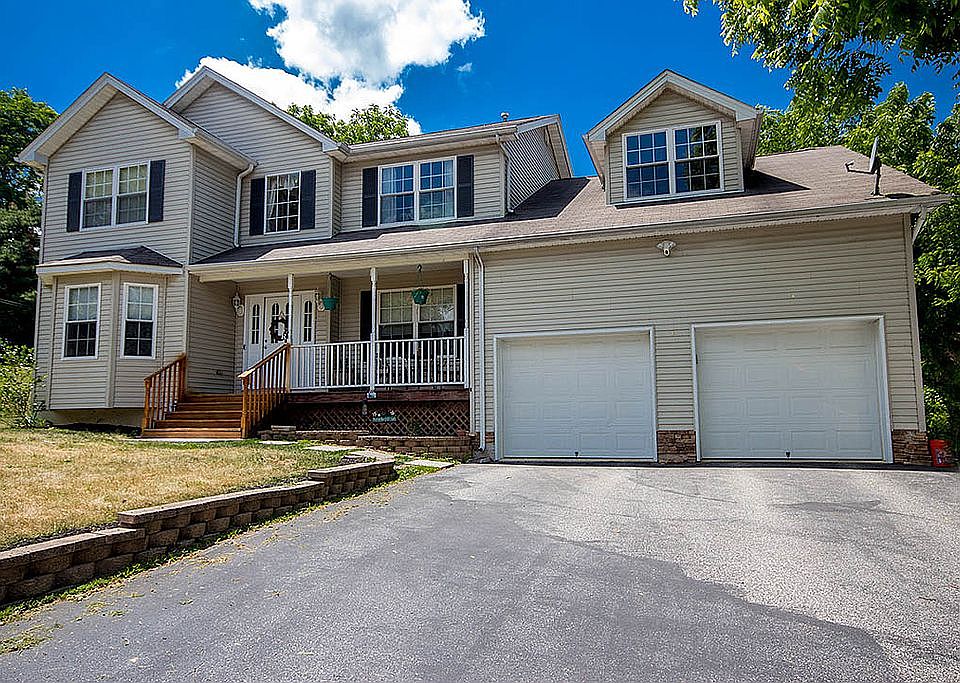 1st image of 2 Linden St
