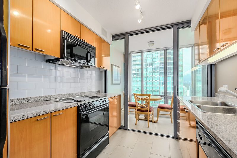 Vancouver Apartment for rent - 2 Bedrooms — photo 6
