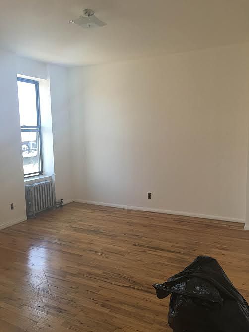 2nd image of 3127 34th St APT 1B